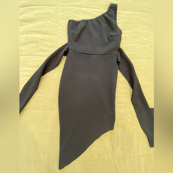 One Shoulder Asymmetrical Bodycon Dress - Picture 4 of 4